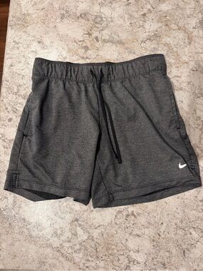 Women’s Nike Shorts Gray XS